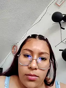 StornBunnyy_'s cam snapshot