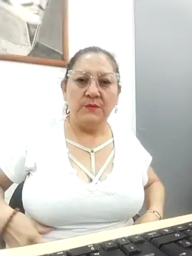 JULIETA_21-'s cam snapshot