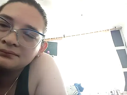 tatis_bigboobs's cam snapshot