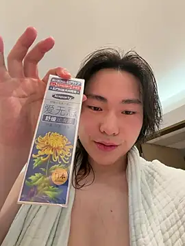 yangyang-2003's cam snapshot