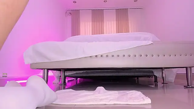 Leah_Grey's cam snapshot