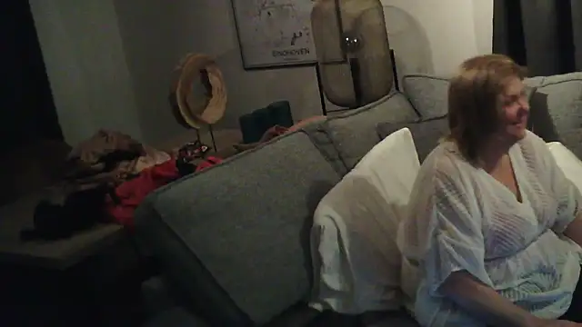 Sylviastar46's cam snapshot