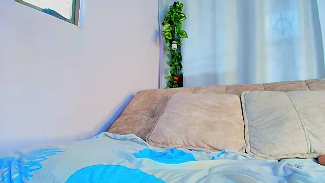 liccy_hall's cam snapshot