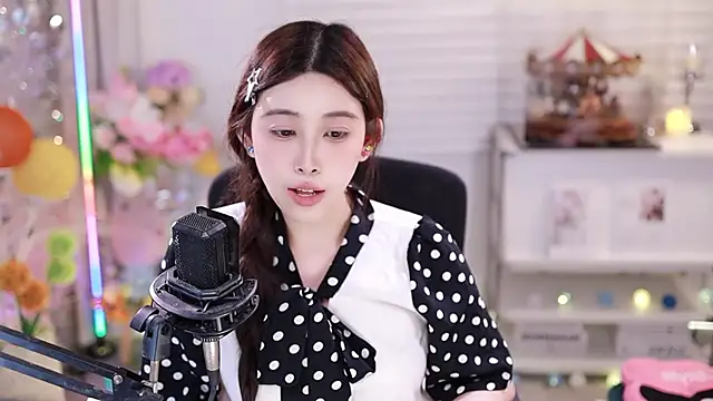 SleepArtist's cam snapshot