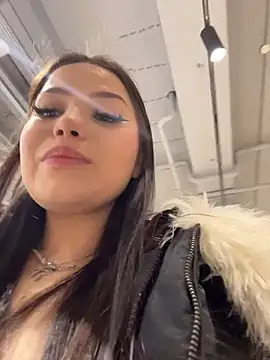 Chloe__Moon live sex cam