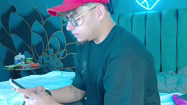 Kamie_SebasDolce live sex cam