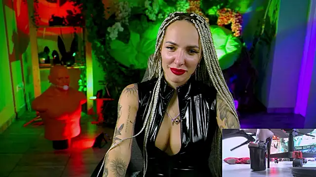 MonicaMaxwel's cam snapshot