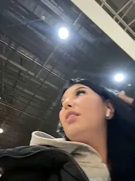 Tisha_Busty live sex cam