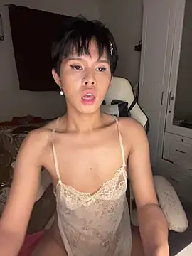 Plaxtique live sex cam