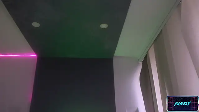 LucyAllenX live sex cam