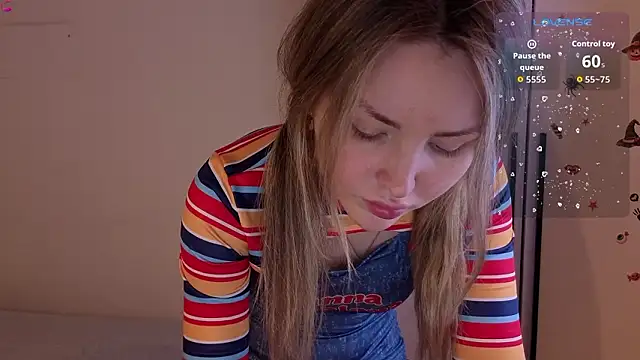 Lora_Rosee's cam snapshot