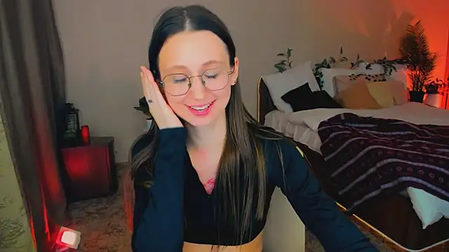 YourLovellyStory's cam snapshot