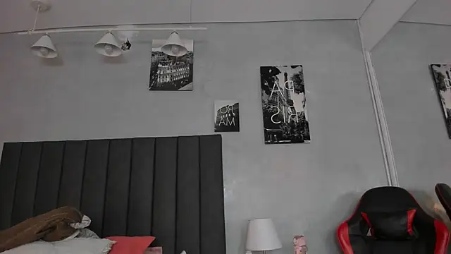 kendra_london's cam snapshot