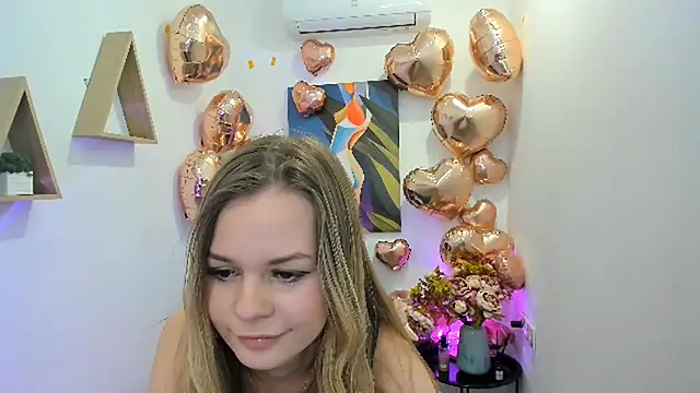 MidnighteAura's cam snapshot