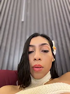 Ema_azel live sex cam