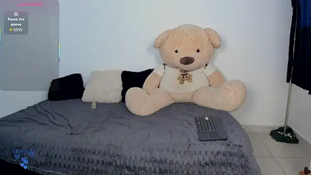 LittleParker's cam snapshot