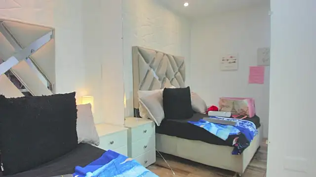 raquell_moore live sex cam