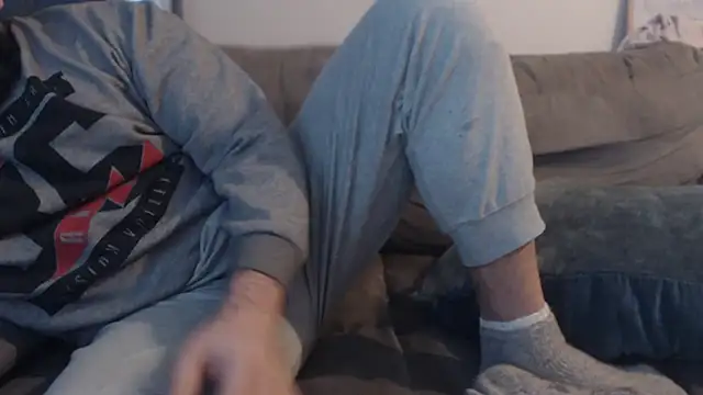 hugemachohandsome's cam snapshot