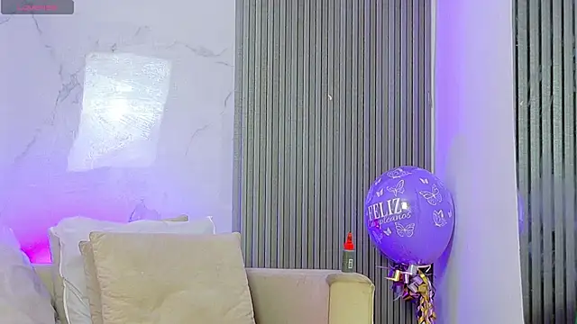 ebonydreams01's cam snapshot