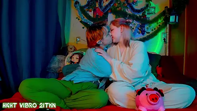 TrickyKitsune live sex cam
