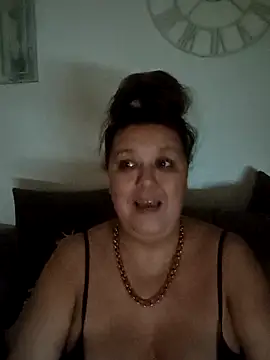 Nova-iswiserx live sex cam