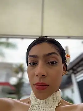 Ema_azel live sex cam