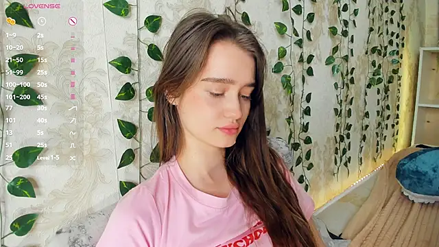 lovelyalivia live sex cam