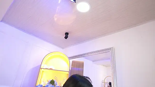 elasummer live sex cam