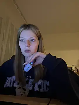 MaryHiggins's cam snapshot