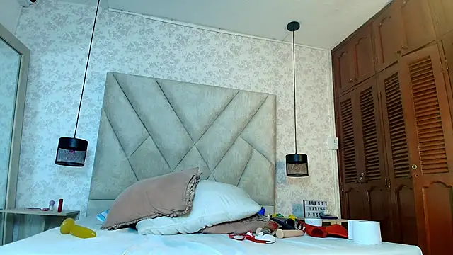 AmbarRaj's cam snapshot