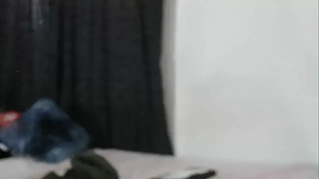 lunahototinparis18's cam snapshot