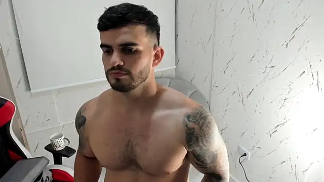 Ricardogo19 live sex cam