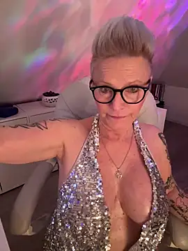 German_Milf live sex cam