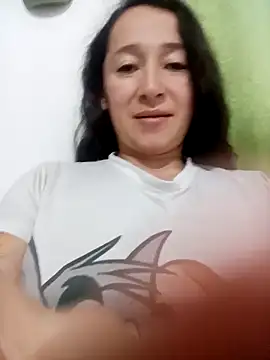 emilypoppy3 live sex cam