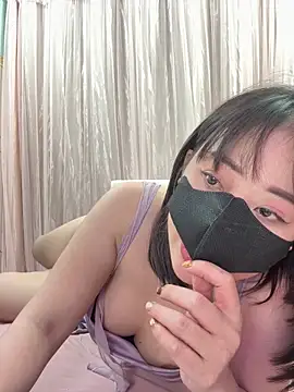 Emily-Nguyen's cam snapshot