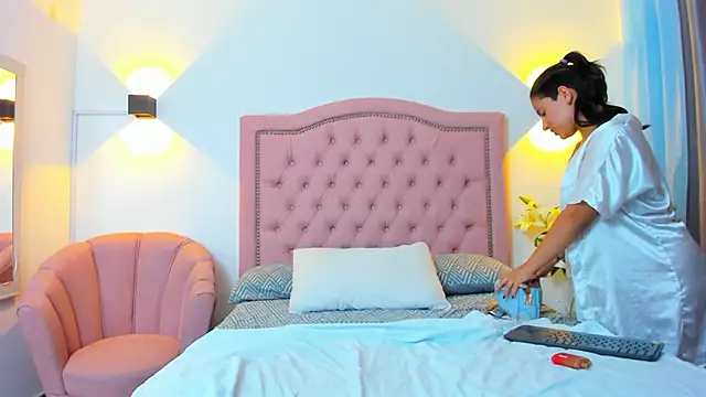 Aurarouse's cam snapshot