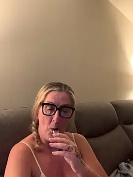 Mrsmoggy's cam snapshot