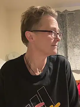 Curvy-Jinx's cam snapshot