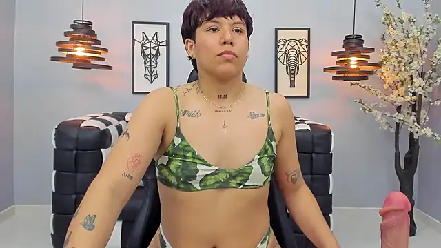 Sara_Velveet's cam snapshot