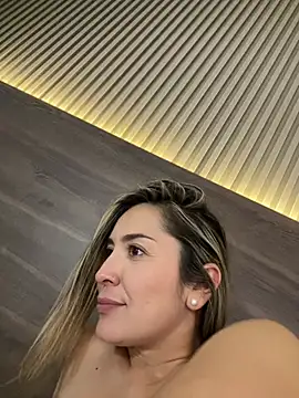 Mariana_gom's cam snapshot