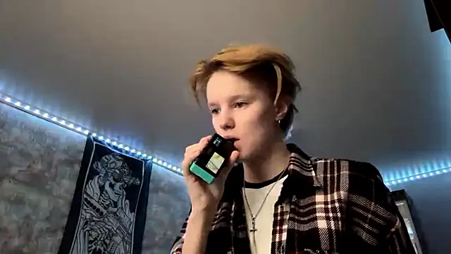 CutieGoga's cam snapshot