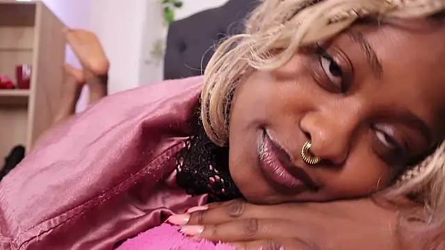 justnala_'s cam snapshot