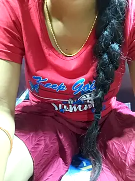 call_me_mouni099's cam snapshot