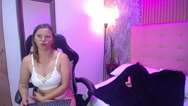 lunalat's cam snapshot