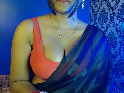 Hotginni4's cam snapshot