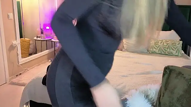 JoanneGG live sex cam