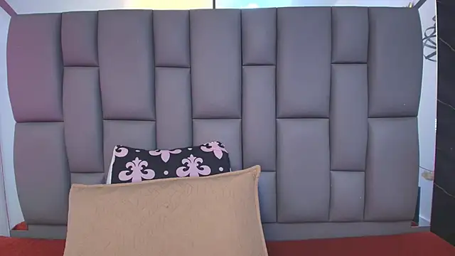 _MiaBrown_ live sex cam