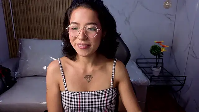 Lynn_turner's cam snapshot