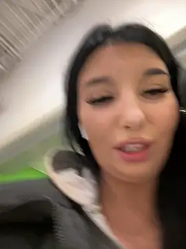 Tisha_Busty live sex cam