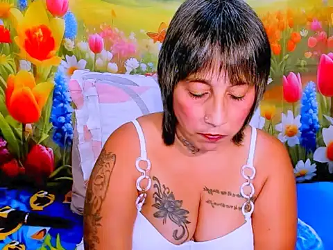 indianroxy live sex cam